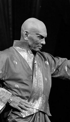 Yul Brynner Live in Concert: Ein Abend voller italienischer Magie und glamouröser Vergangenheiten!