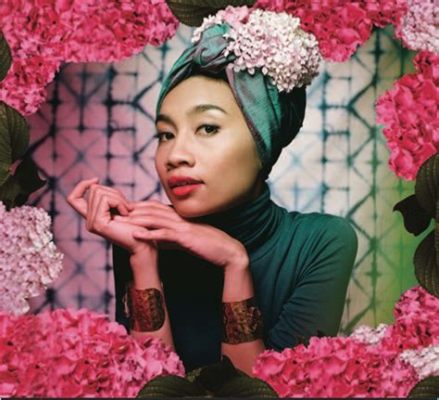  Yuna Zarai's Berlin Bonanza: A Night of Mesmerizing Melodies and Unforgettable Laughter